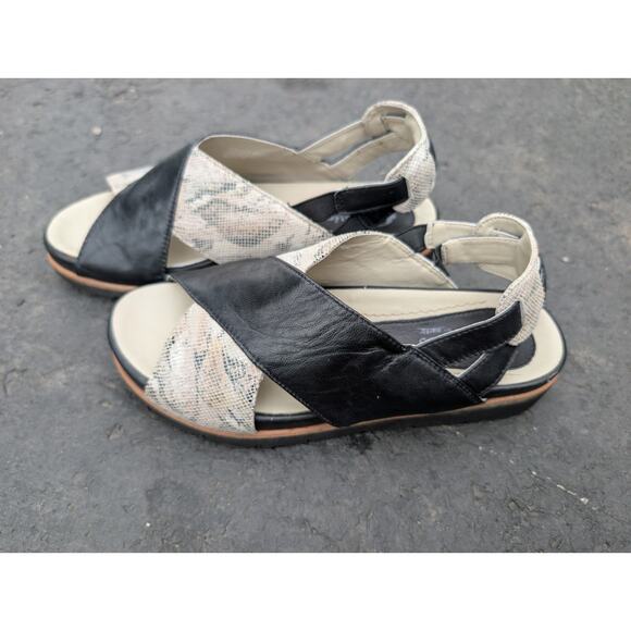 Earthies Womens Santorini Leather Black Slingback Flats Sandals 6.5 Snakeskin - Picture 3 of 8